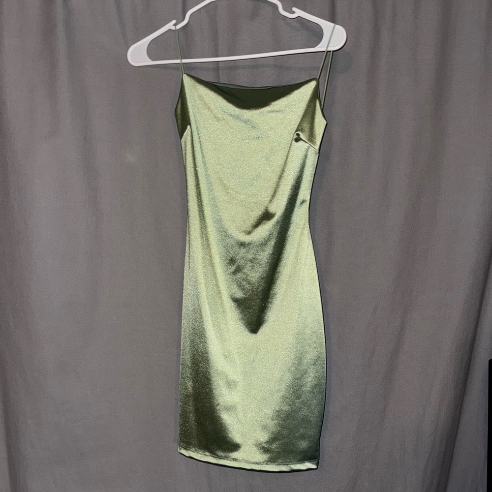 Sleeveless lime green dress. Size: Medium, Brand: Windsor